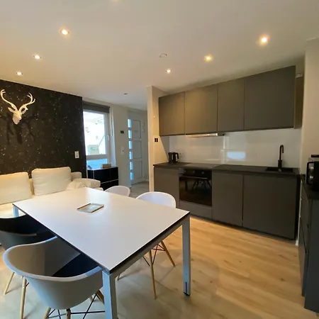 Apartment End